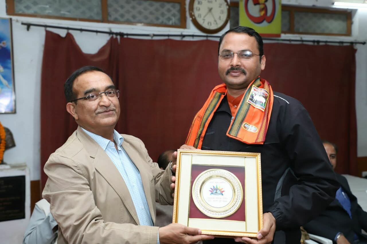 Memento Presentation Ceremony
